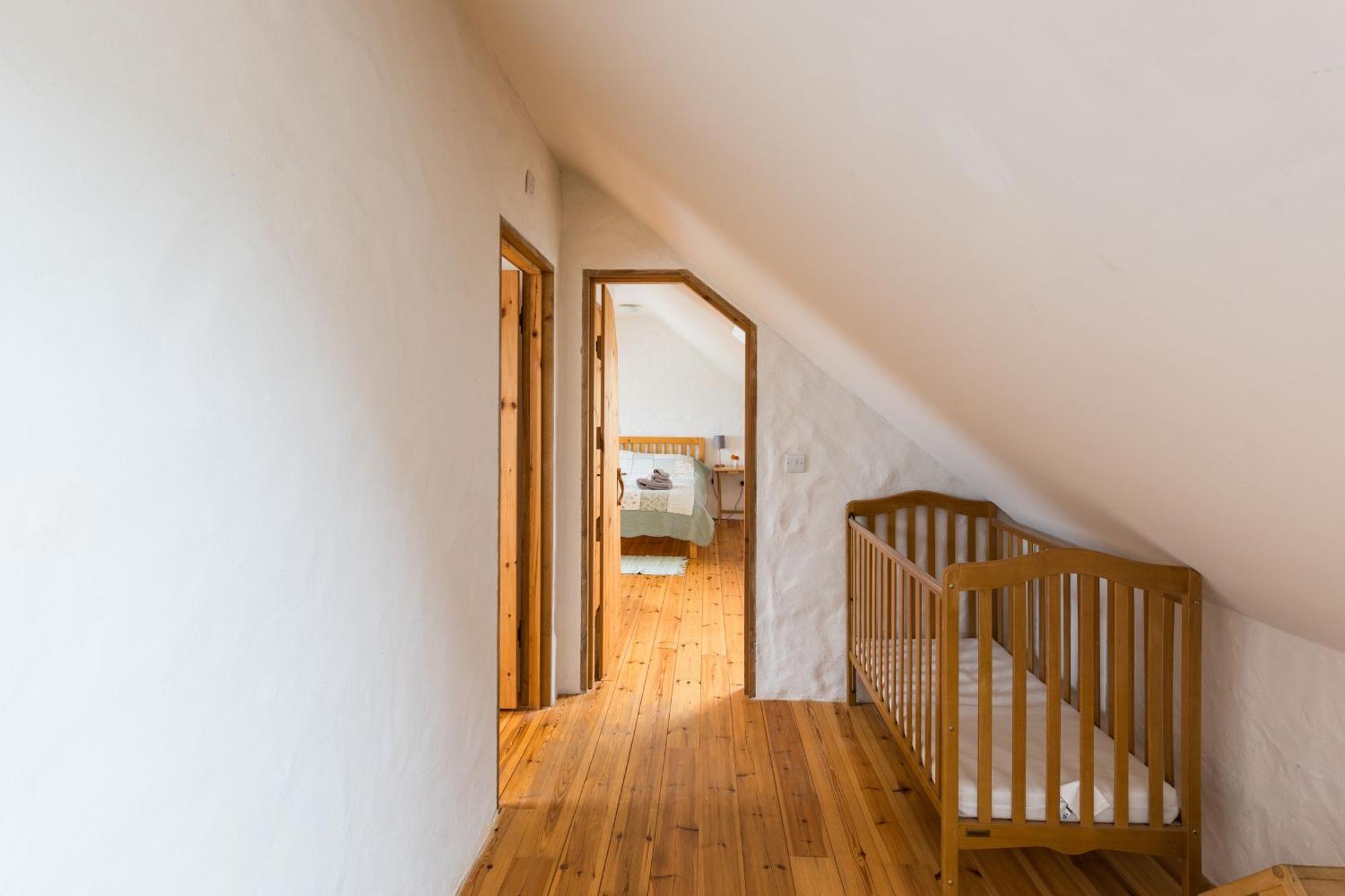 The Workshop- Eco Cottage By The Coastal Path Goodwick Eksteriør bilde