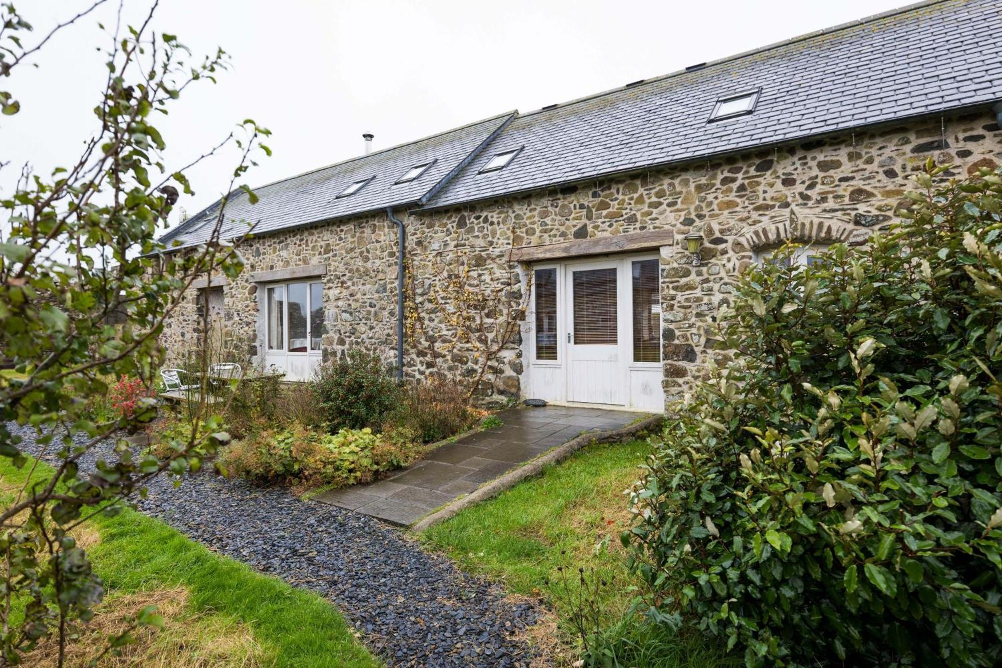 The Workshop- Eco Cottage By The Coastal Path Goodwick Eksteriør bilde